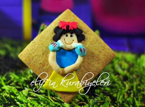 Snow White Cookie